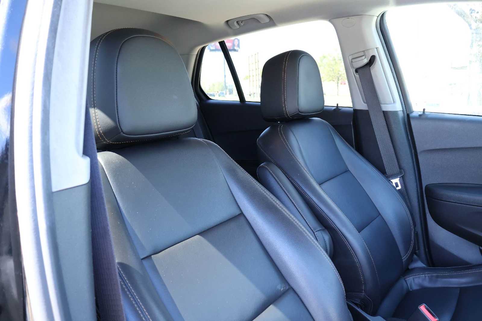 Thumbnail: 2018 Chevrolet Trax - 14