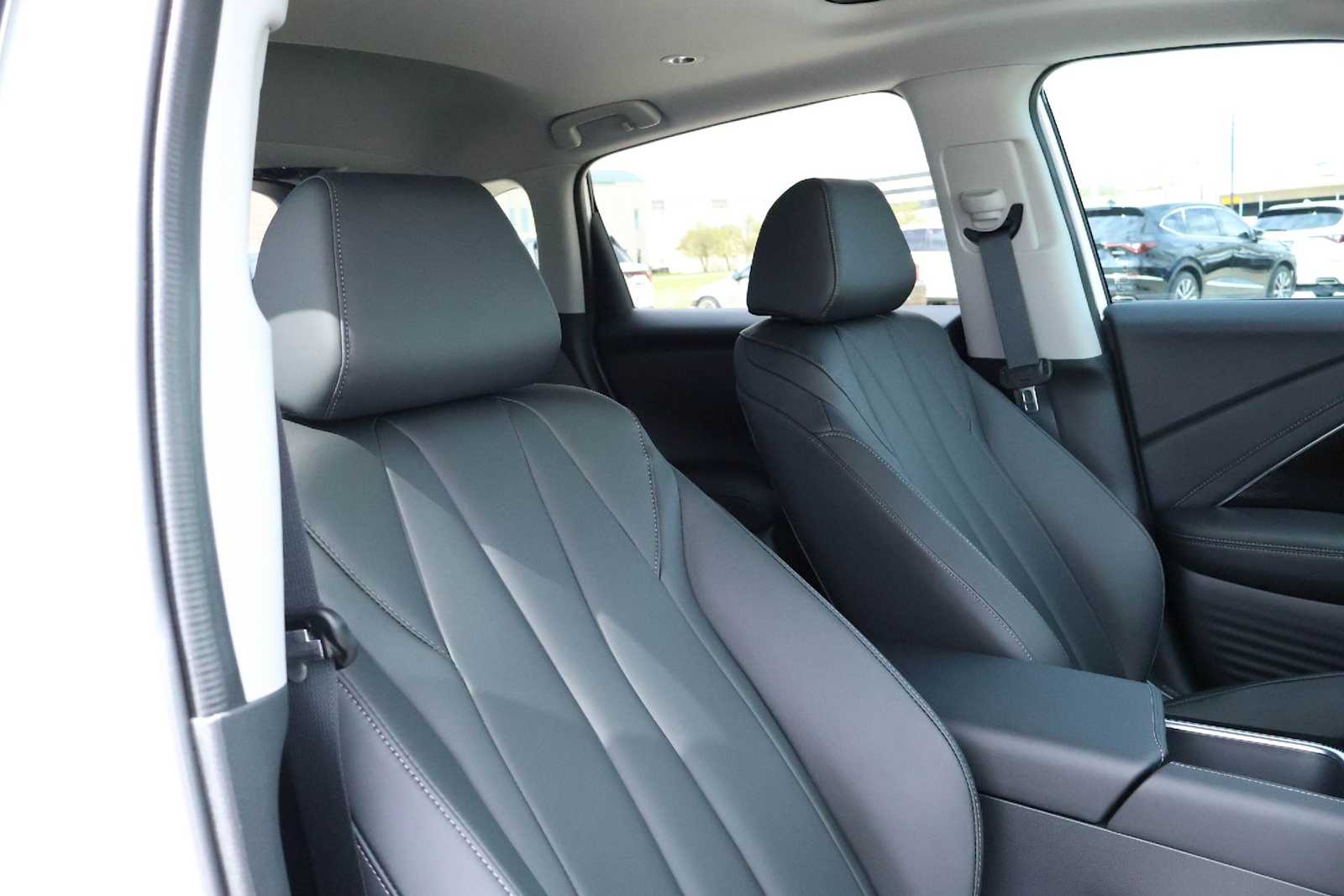 Thumbnail: 2025 Acura ADX - 14