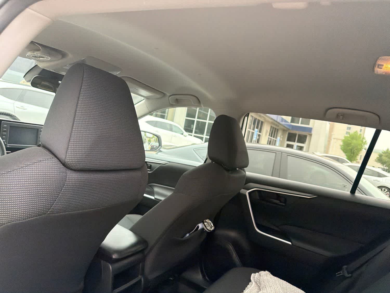 Thumbnail: 2021 Toyota RAV4 - 9