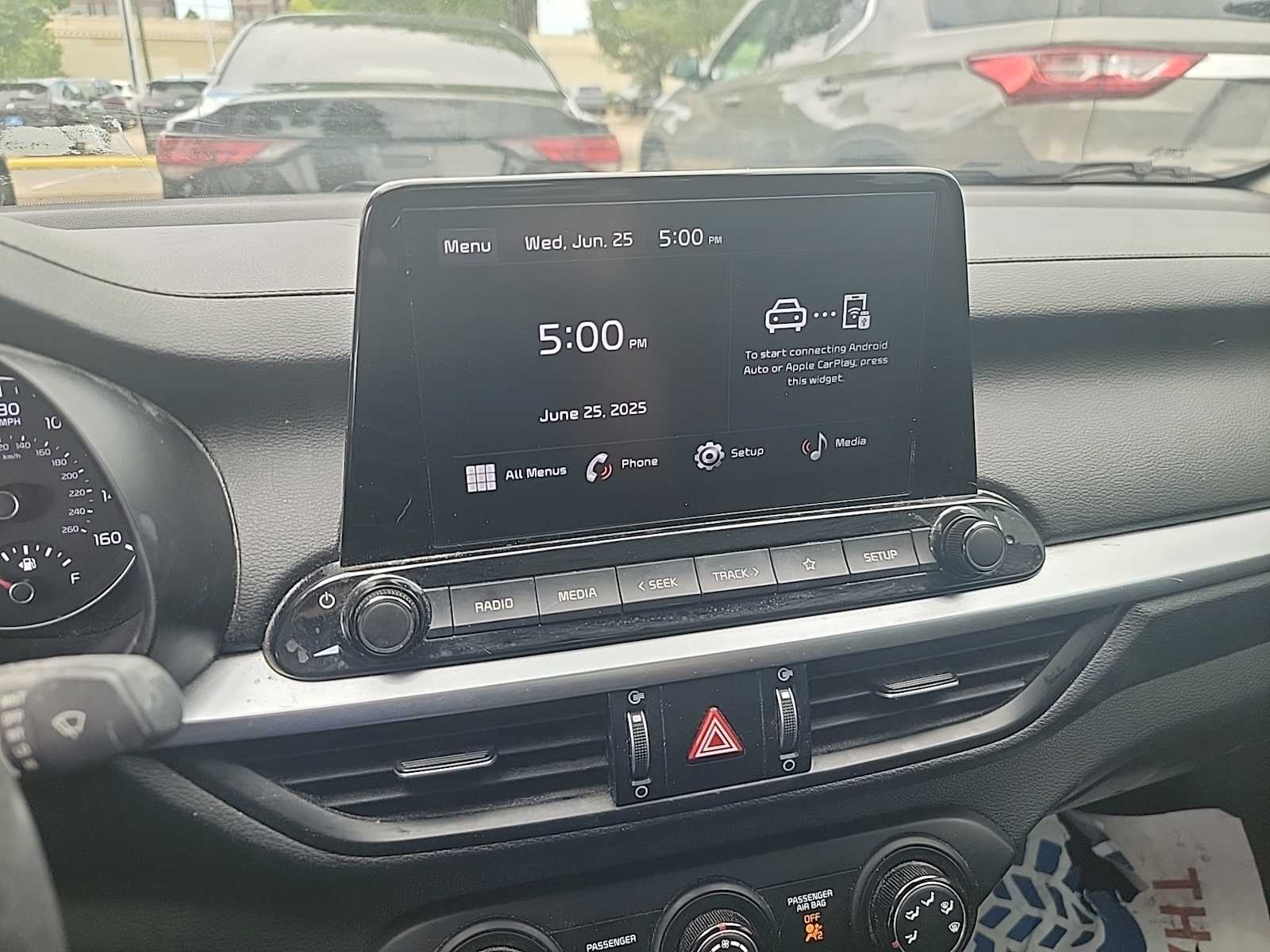 Thumbnail: 2024 Kia Forte - 10