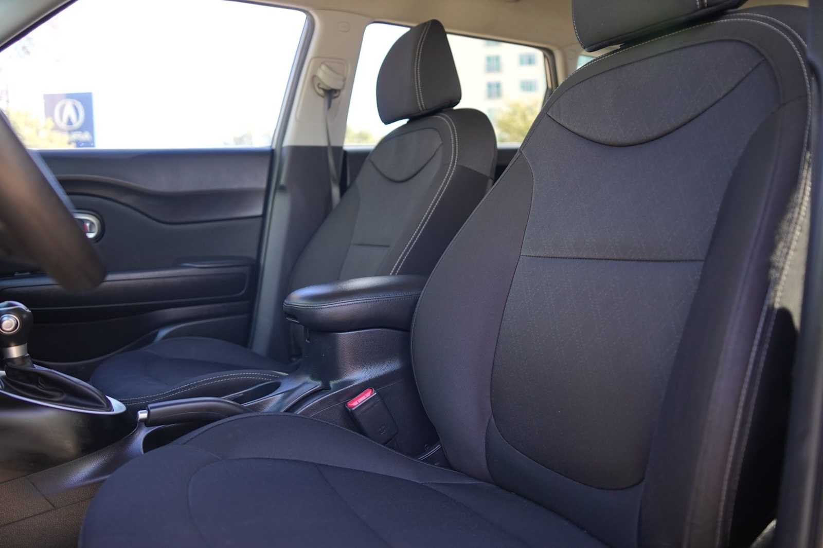 Thumbnail: 2017 Kia Soul - 11