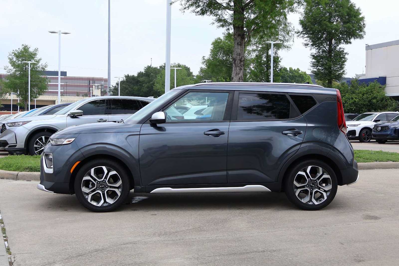 Thumbnail: 2020 Kia Soul - 3