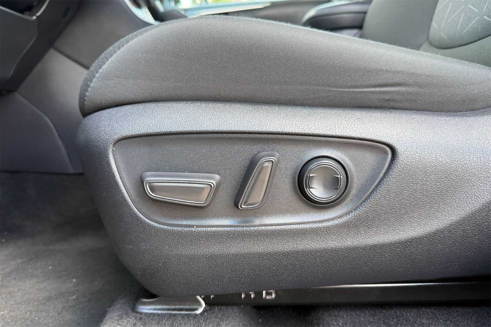 Thumbnail: 2024 Toyota RAV4 - 24