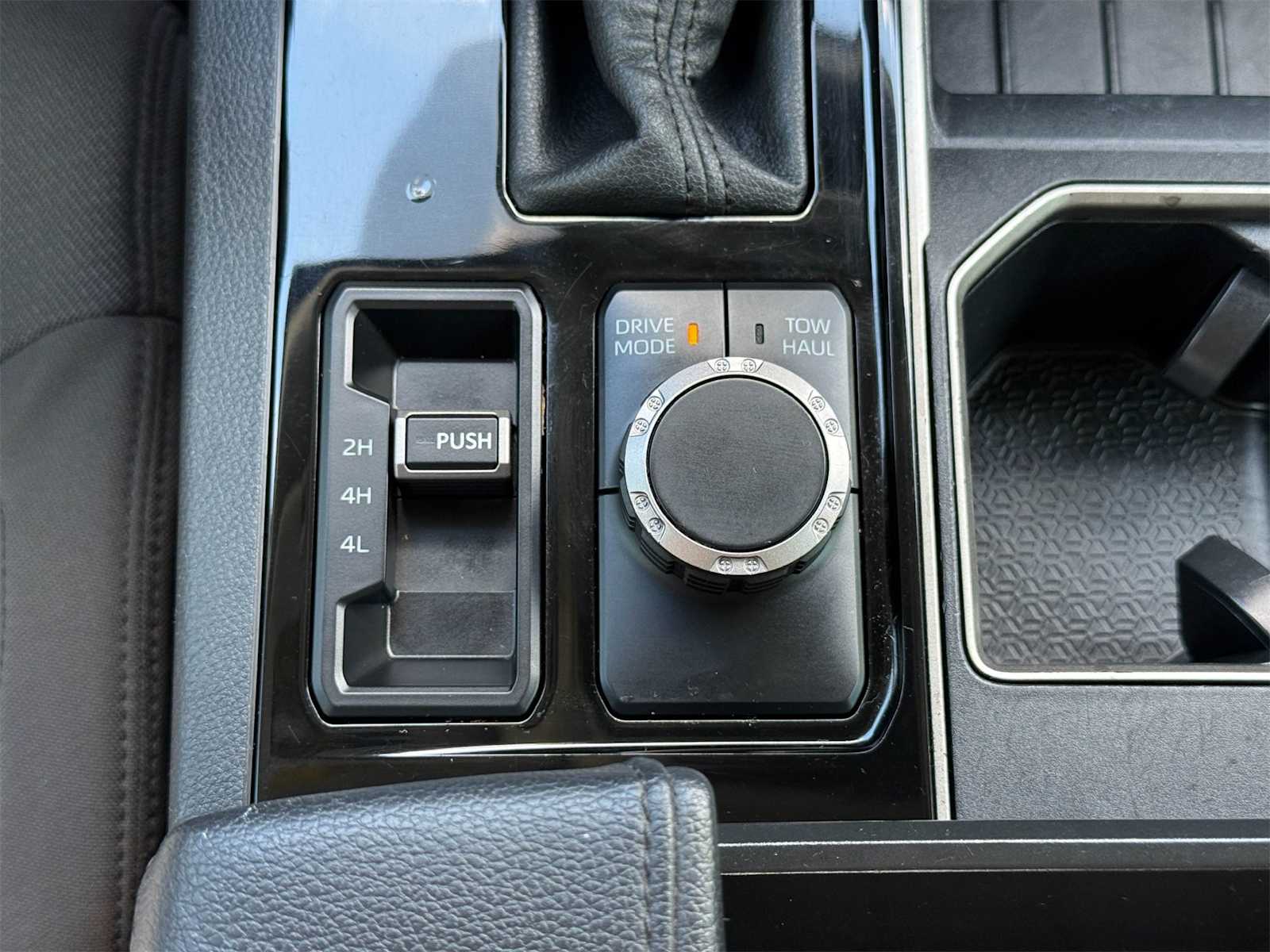 Thumbnail: 2022 Toyota Tundra - 25