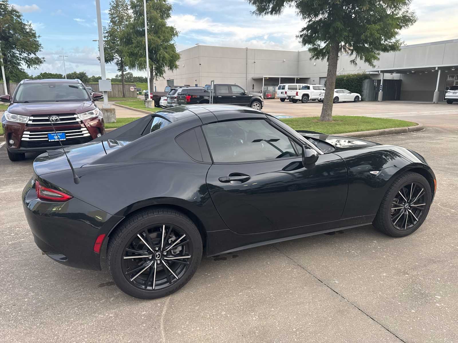 Thumbnail: 2024 Mazda MX-5 Miata - 4
