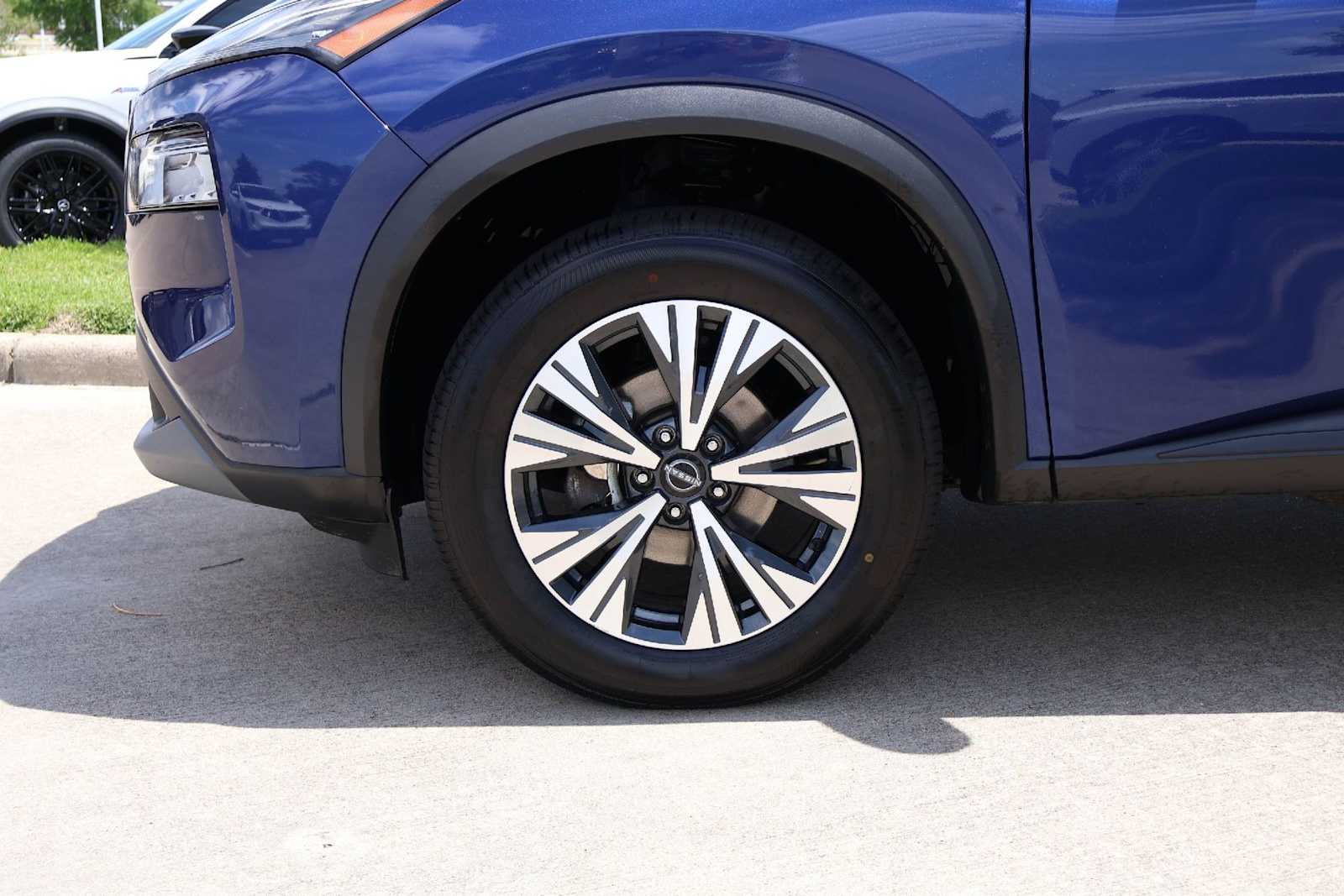 Thumbnail: 2023 Nissan Rogue - 8