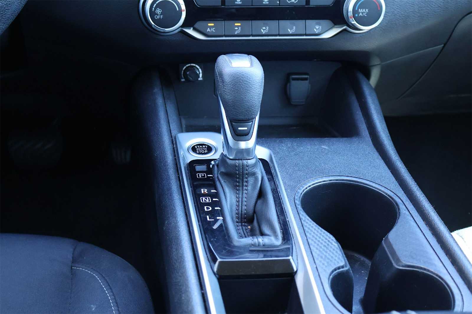 Thumbnail: 2020 Nissan Altima - 17