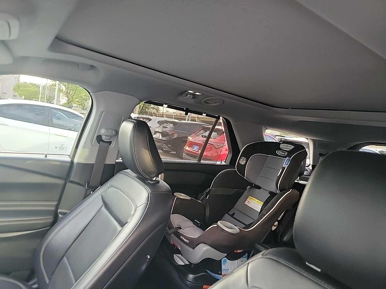 Thumbnail: 2021 Ford Explorer - 8