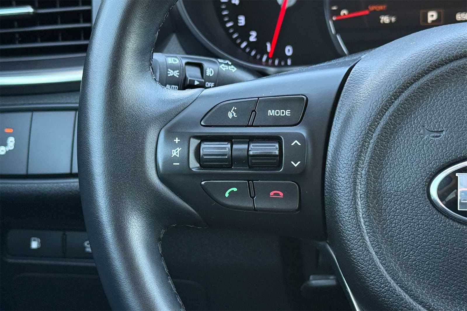 Thumbnail: 2018 Kia Sorento - 22