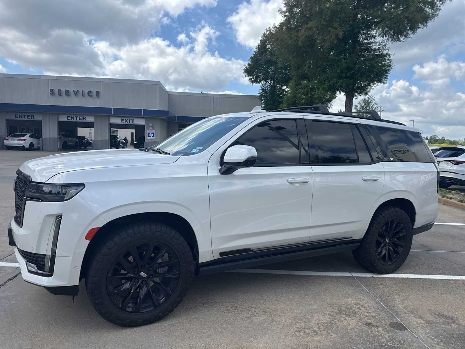 Thumbnail: 2021 Cadillac Escalade - 1