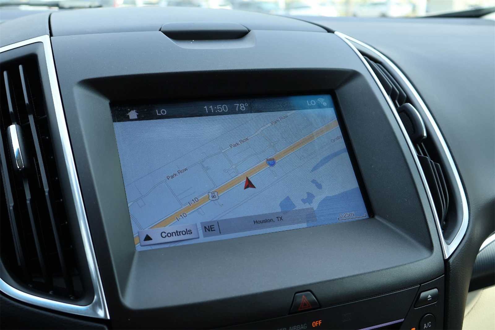 Thumbnail: 2017 Ford Edge - 26