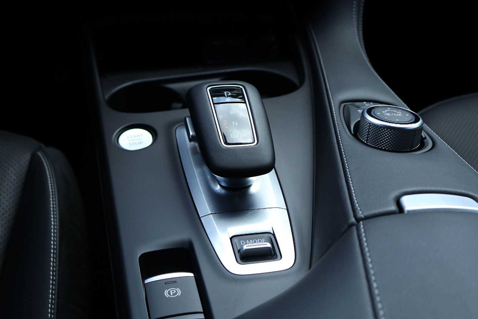 Thumbnail: 2025 INFINITI QX50 - 17