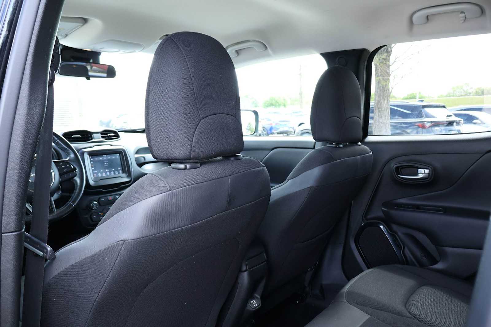 Thumbnail: 2018 Jeep Renegade - 12