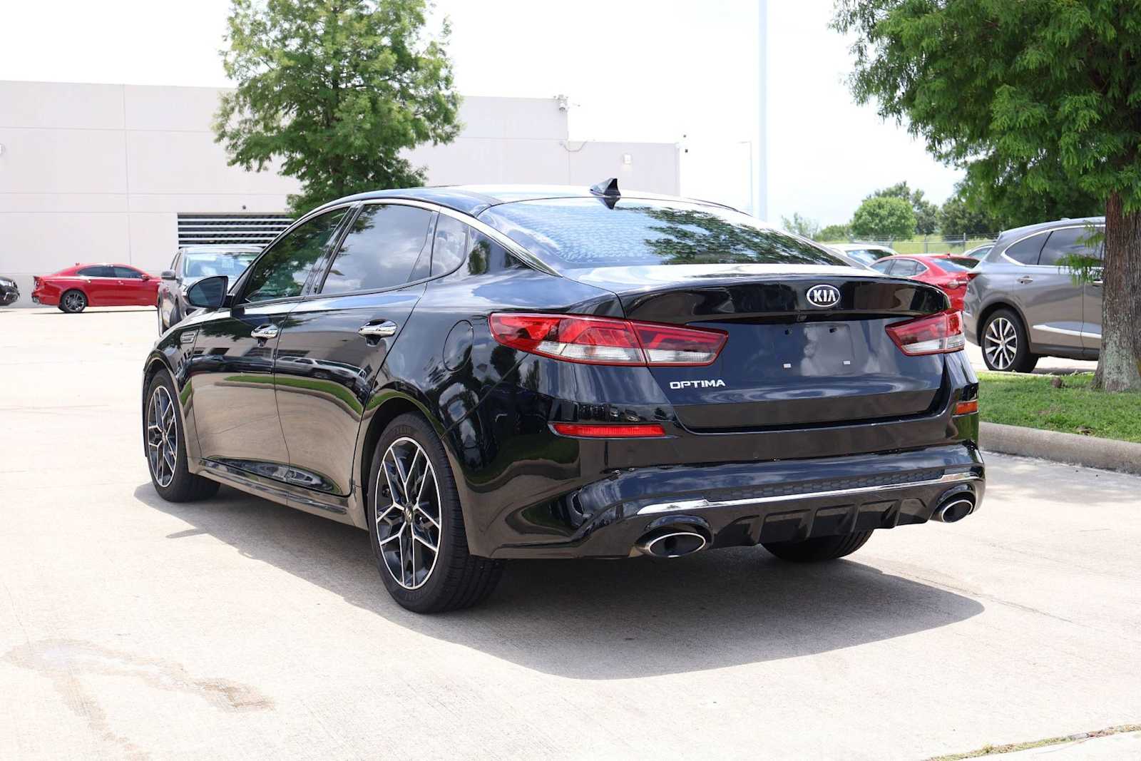 Thumbnail: 2020 Kia Optima - 4