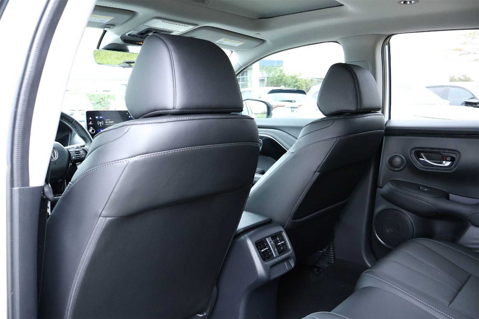 Thumbnail: 2025 Acura ADX - 12