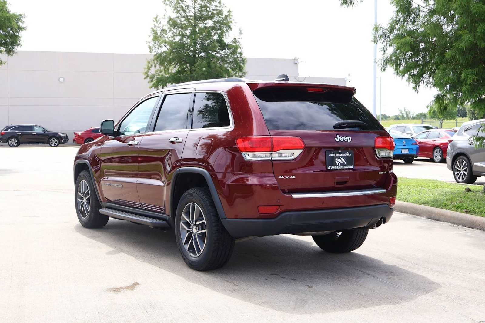 Thumbnail: 2017 Jeep Grand Cherokee - 4