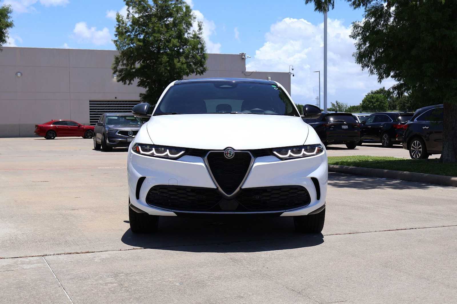 Thumbnail: 2024 Alfa Romeo Tonale - 6
