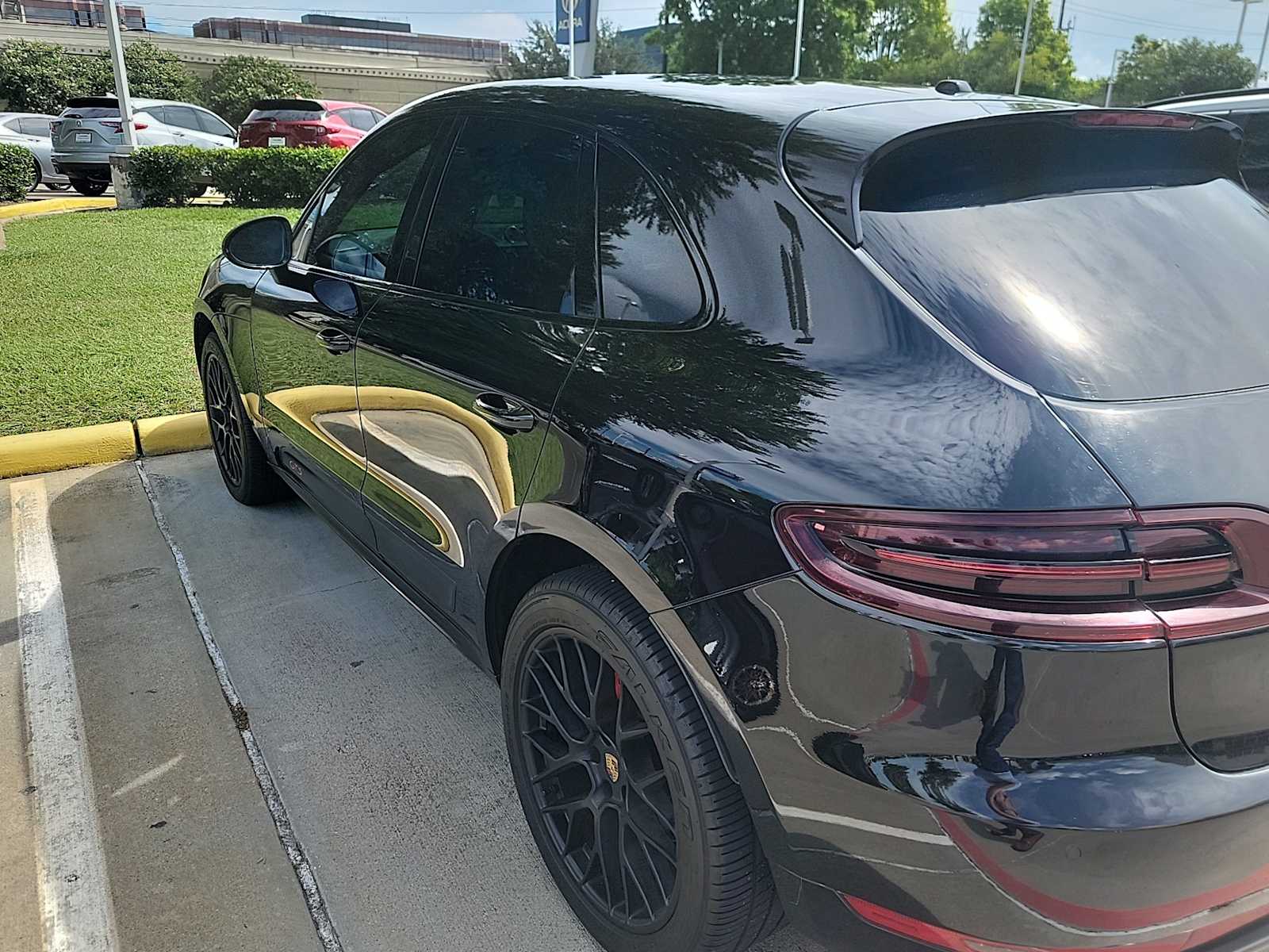 Thumbnail: 2018 Porsche Macan - 6