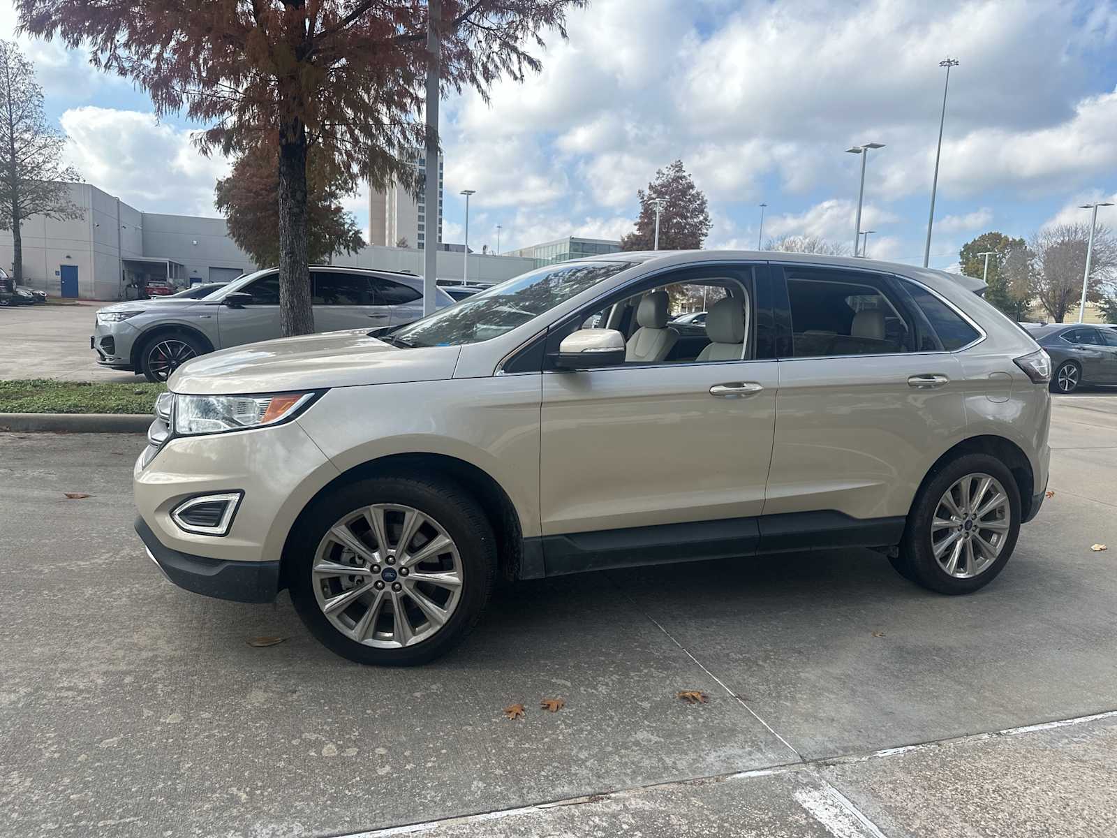 Thumbnail: 2017 Ford Edge - 9