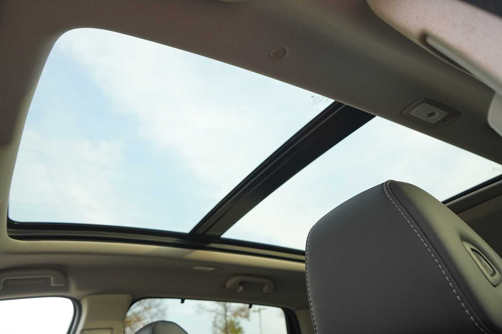 Thumbnail: 2024 Acura MDX - 24