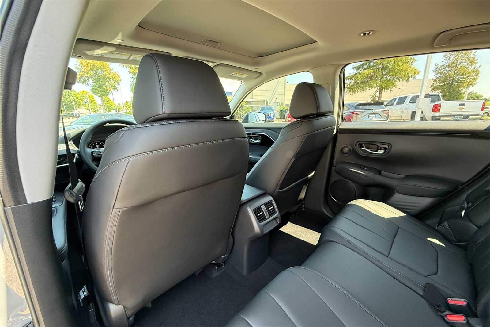 Thumbnail: 2025 Acura ADX - 12