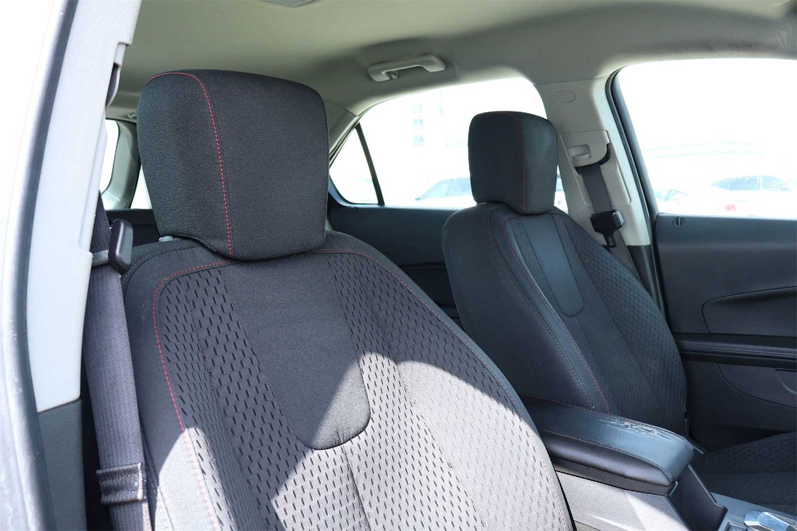 Thumbnail: 2015 Chevrolet Equinox - 14