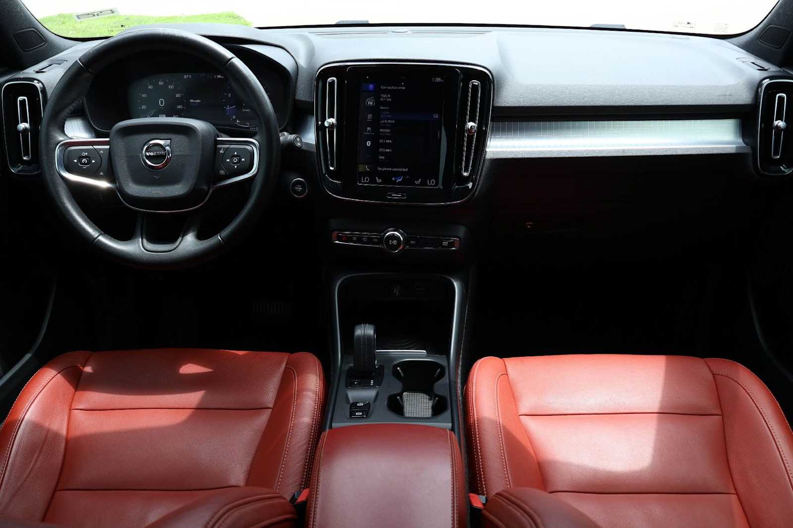 Thumbnail: 2019 Volvo XC40 - 9
