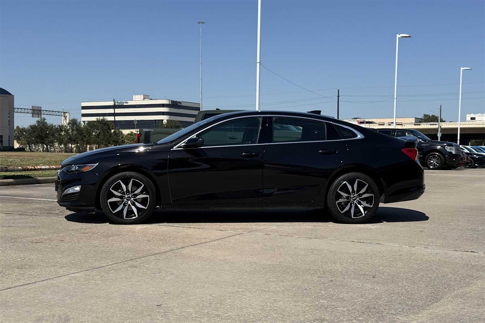 Thumbnail: 2024 Chevrolet Malibu - 3