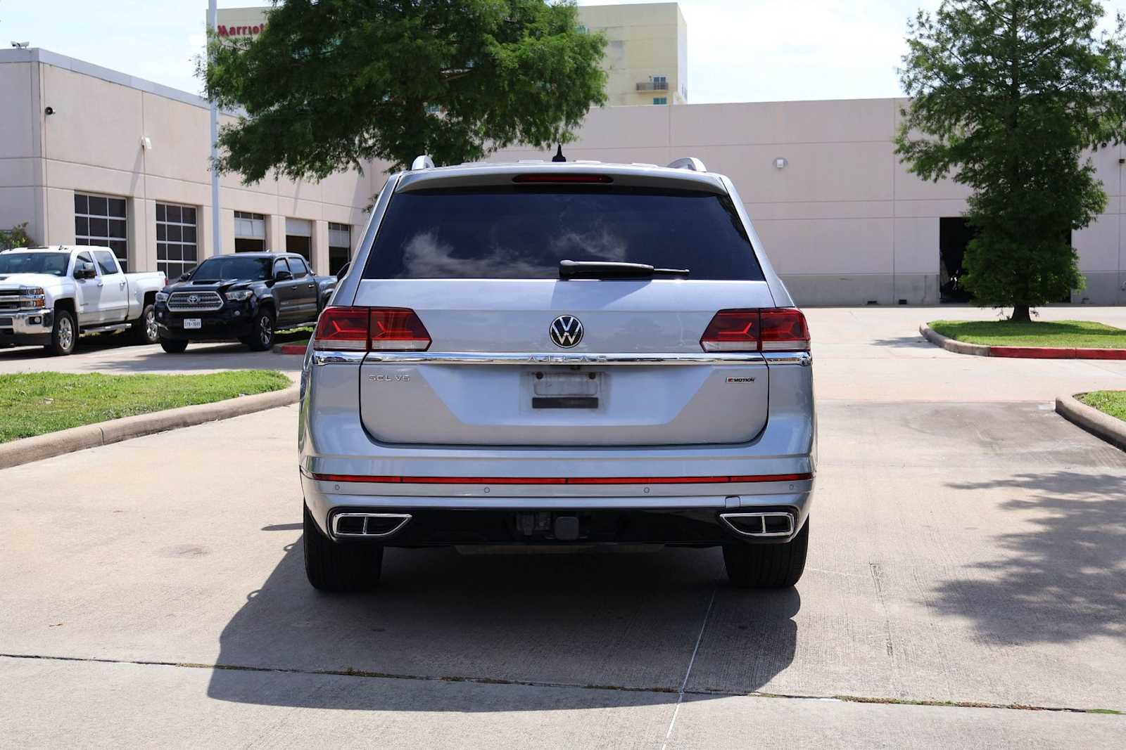 Thumbnail: 2022 Volkswagen Atlas - 4