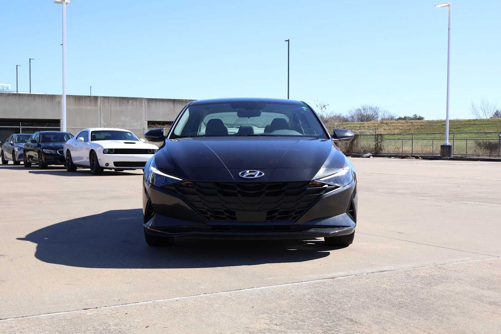 Thumbnail: 2023 Hyundai Elantra - 6