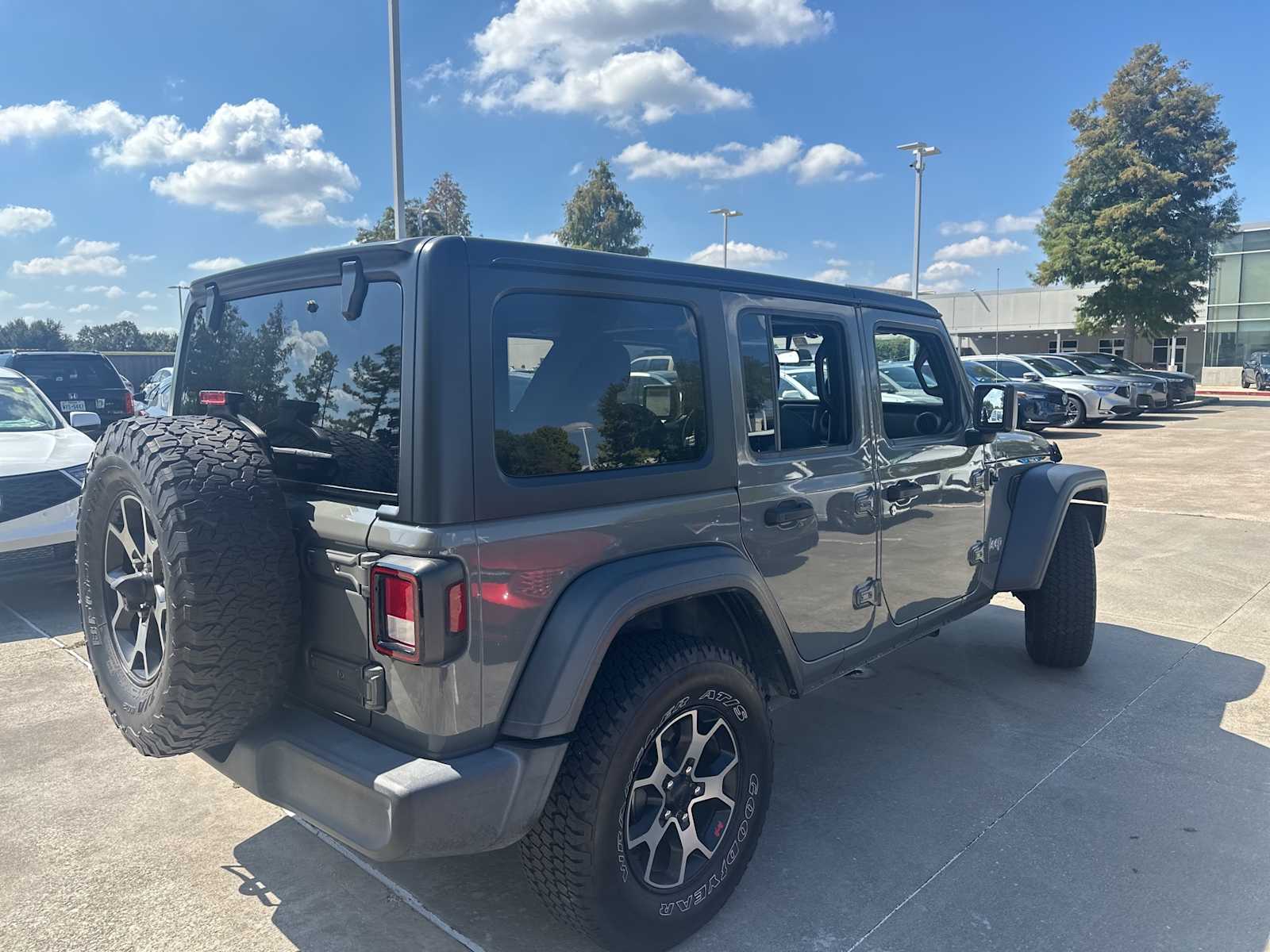Thumbnail: 2020 Jeep Wrangler - 5
