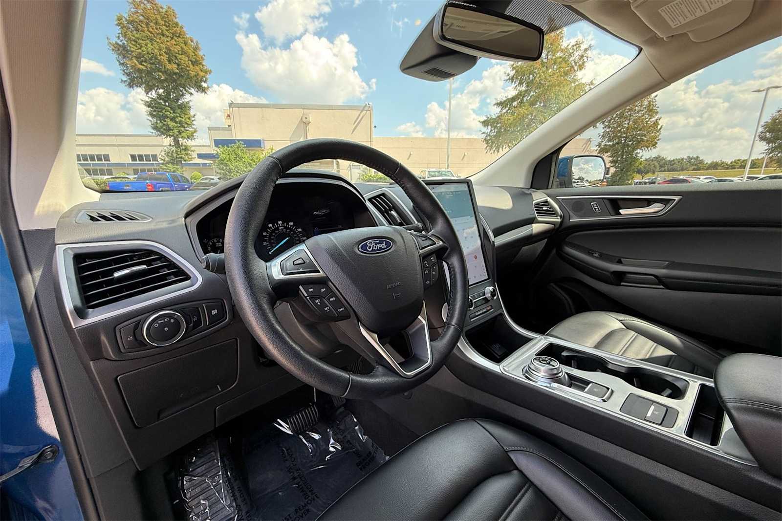 Thumbnail: 2023 Ford Edge - 2