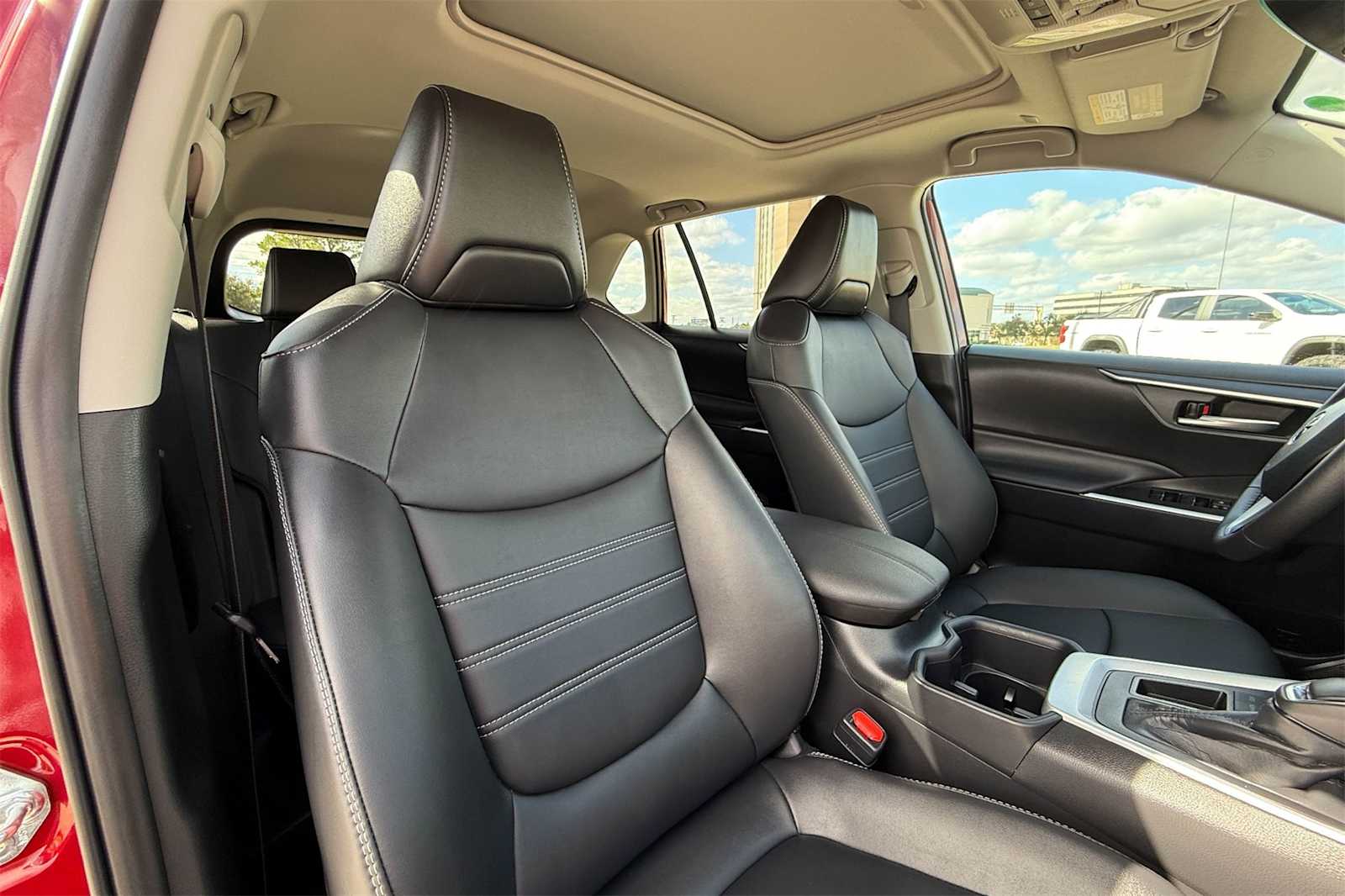 Thumbnail: 2025 Toyota RAV4 - 14