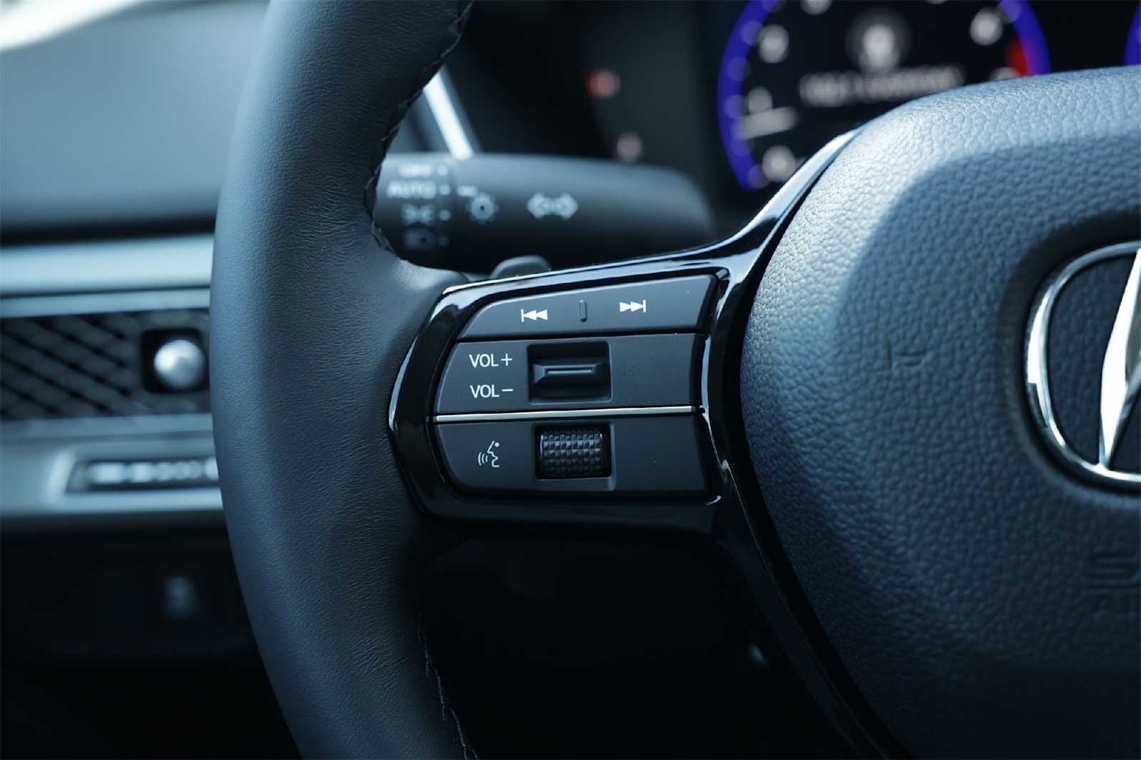 Thumbnail: 2025 Acura Integra - 19