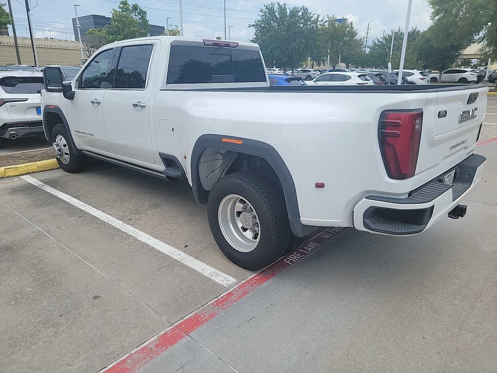 Thumbnail: 2024 GMC Sierra 3500 - 6