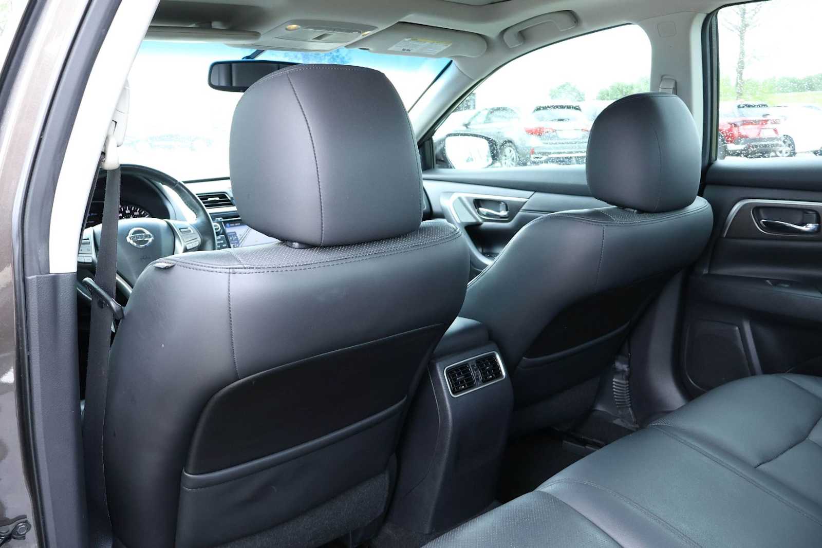 Thumbnail: 2015 Nissan Altima - 12