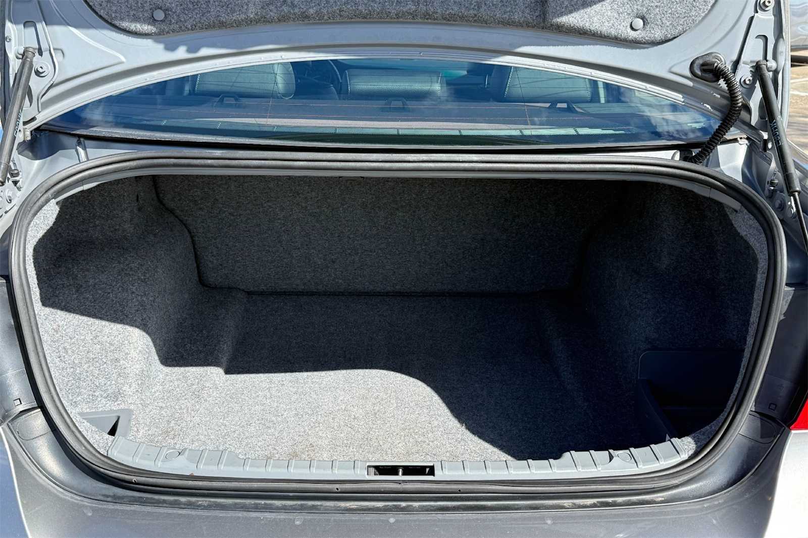 Thumbnail: 2010 BMW 3 Series - 19