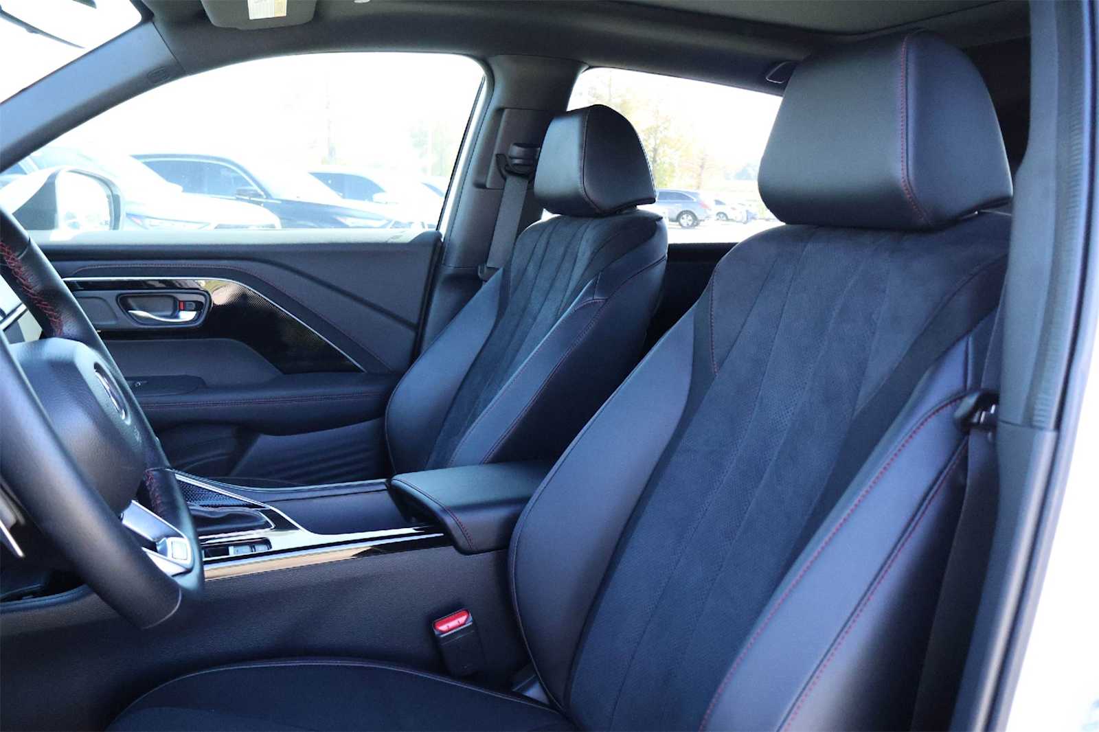 Thumbnail: 2025 Acura ADX - 11