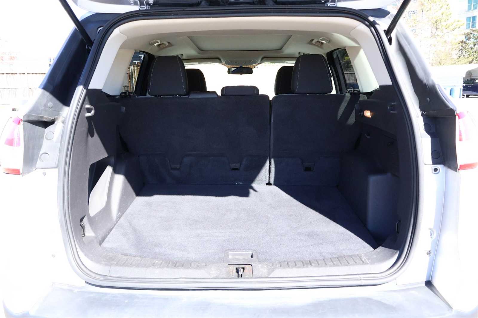 Thumbnail: 2015 Ford Escape - 19