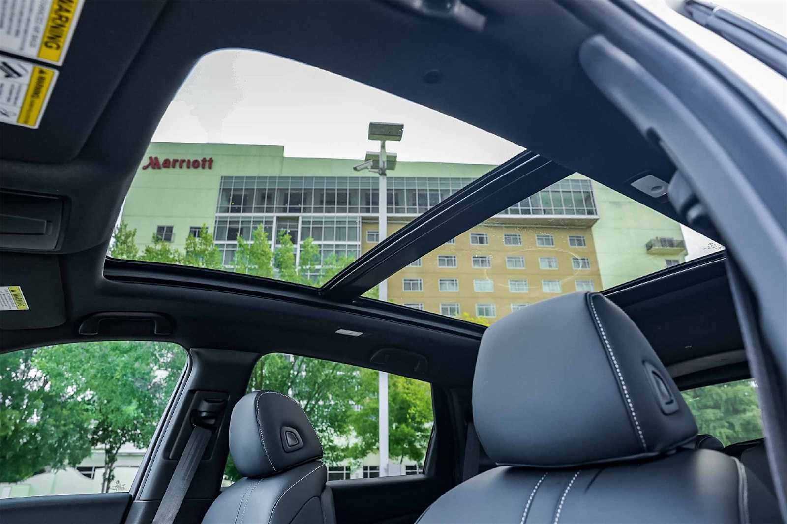 Thumbnail: 2025 Acura RDX - 29