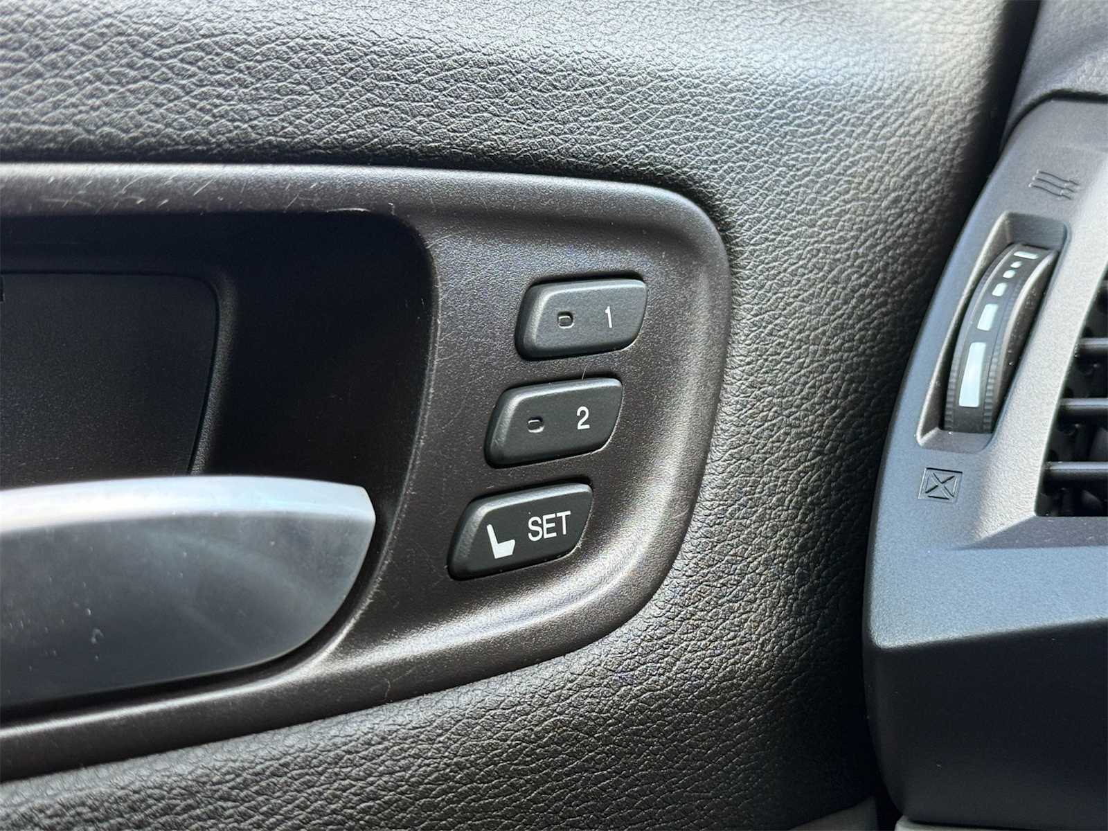 Thumbnail: 2014 Acura MDX - 25