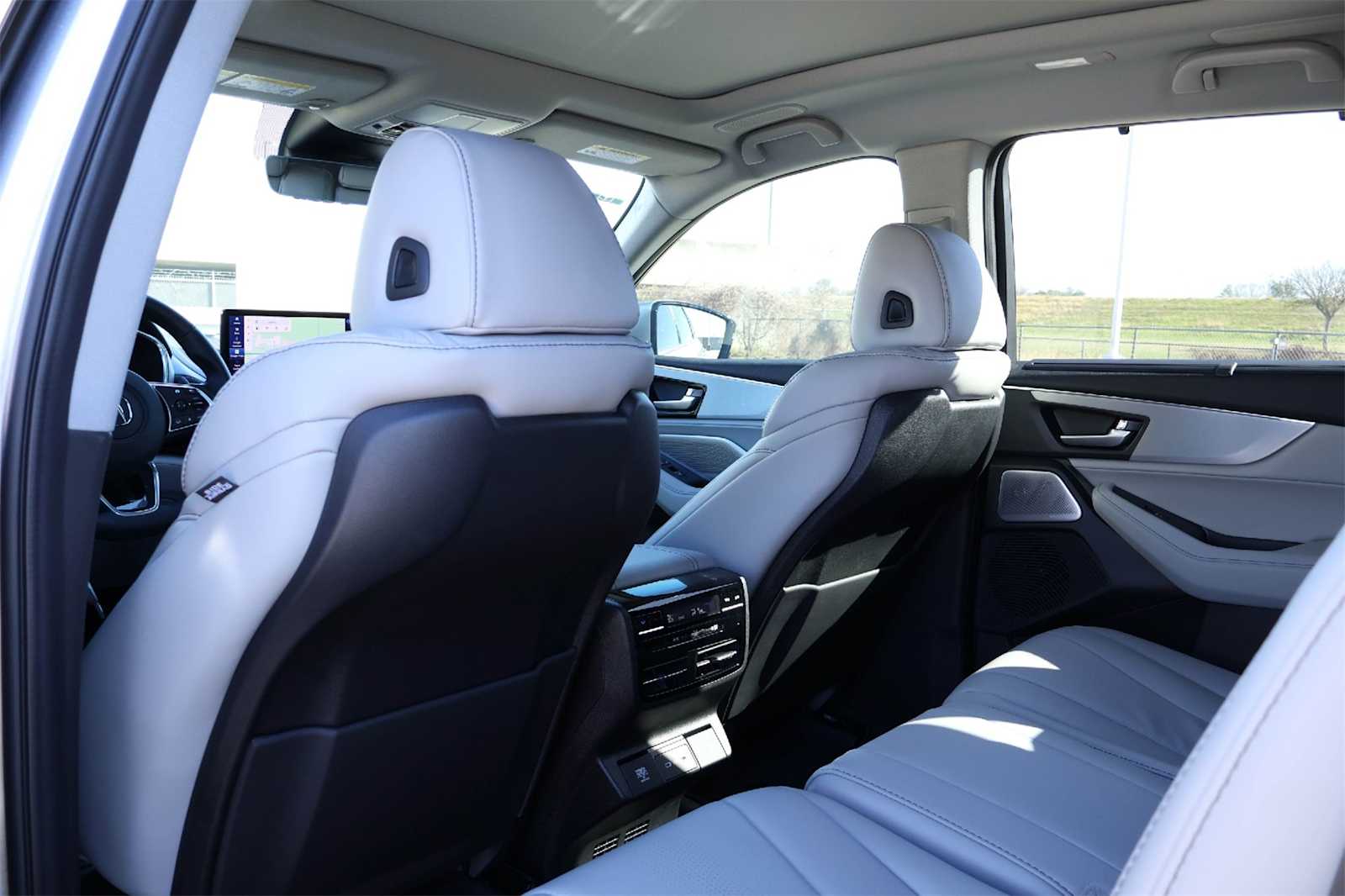 Thumbnail: 2026 Acura MDX - 12