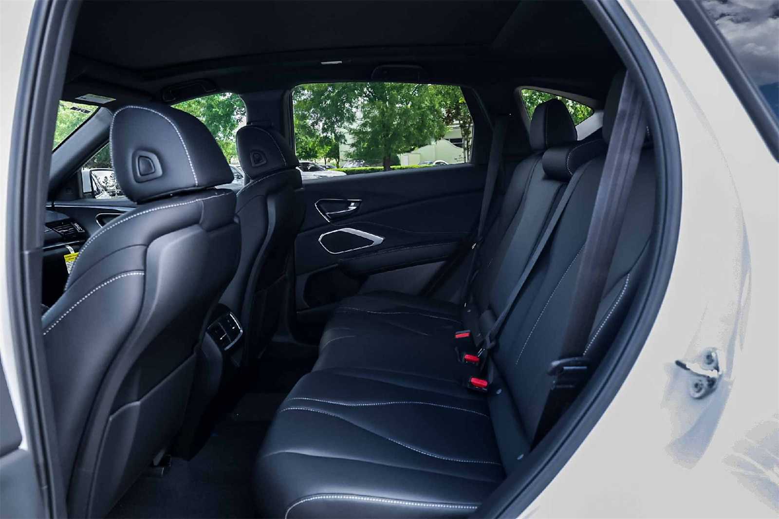 Thumbnail: 2025 Acura RDX - 13