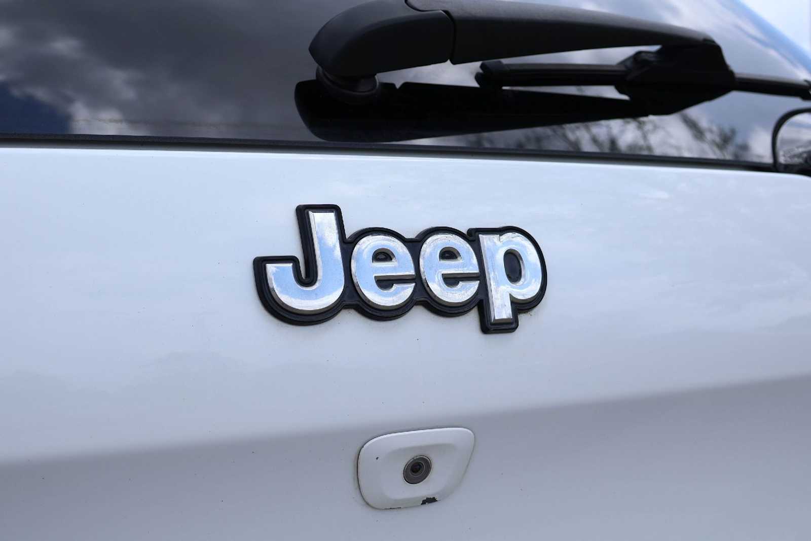 Thumbnail: 2014 Jeep Cherokee - 7