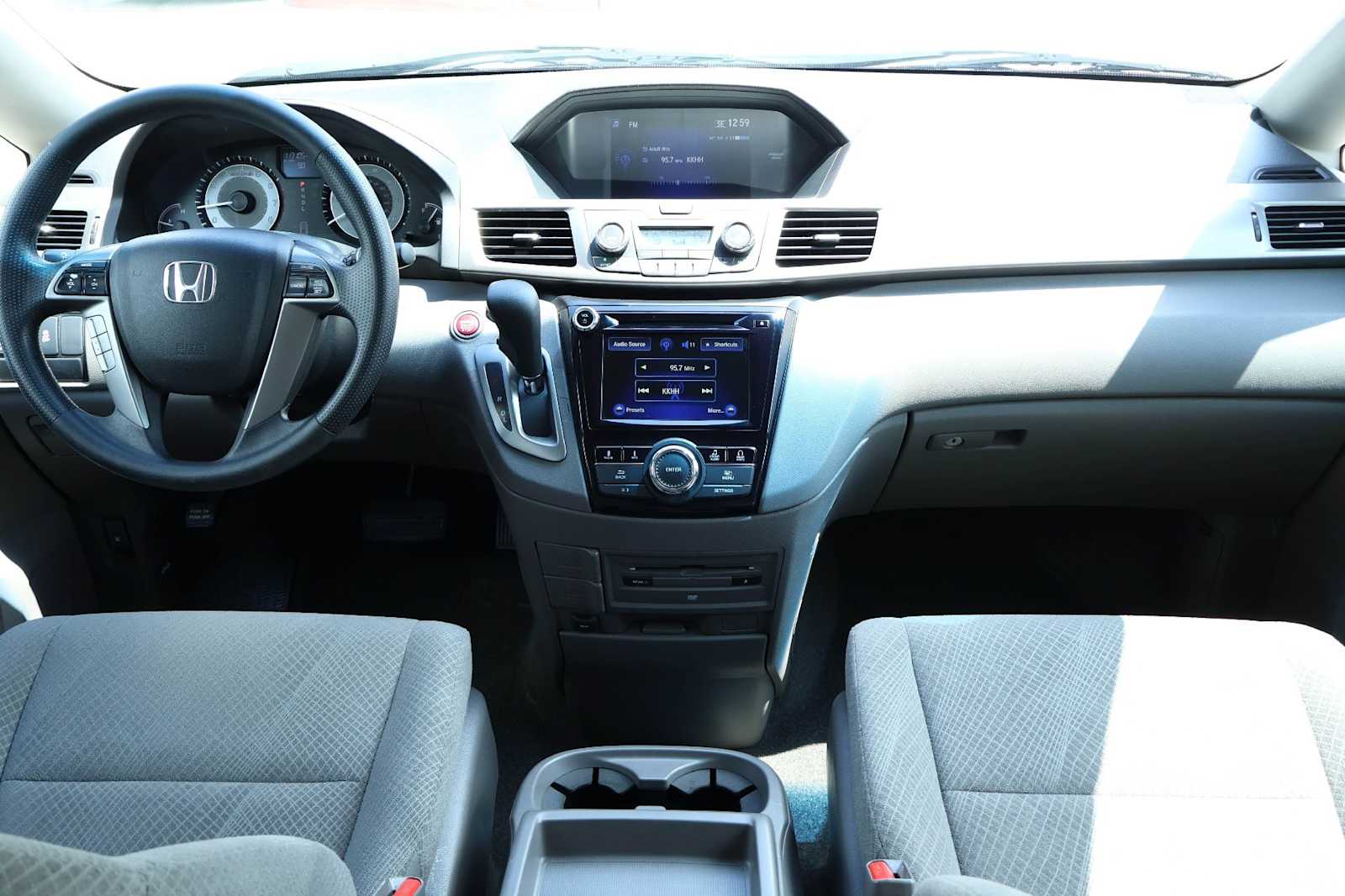 Thumbnail: 2016 Honda Odyssey - 10