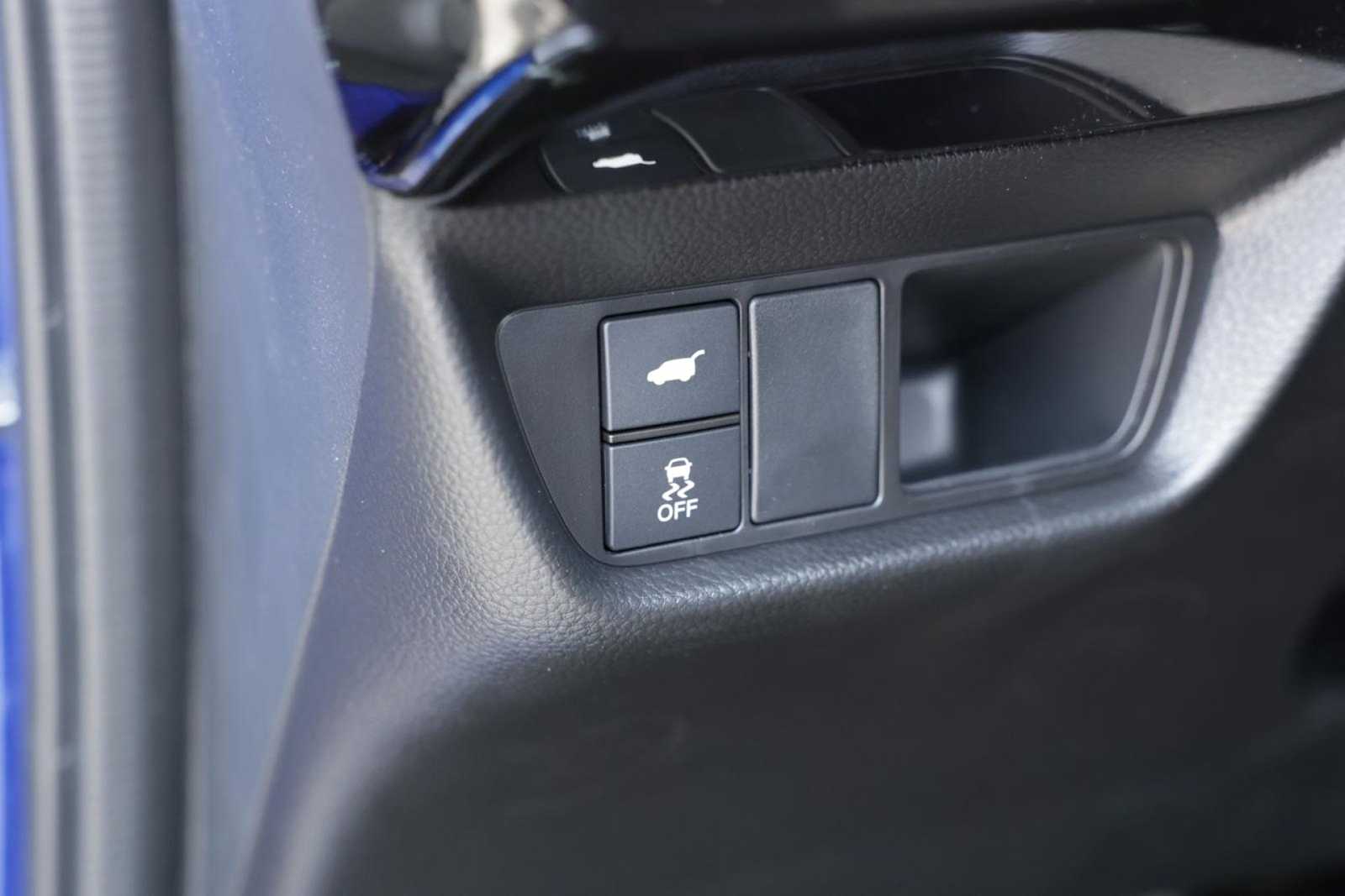 Thumbnail: 2025 Acura ADX - 26