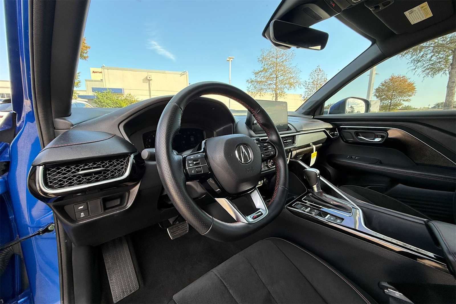 Thumbnail: 2025 Acura ADX - 2