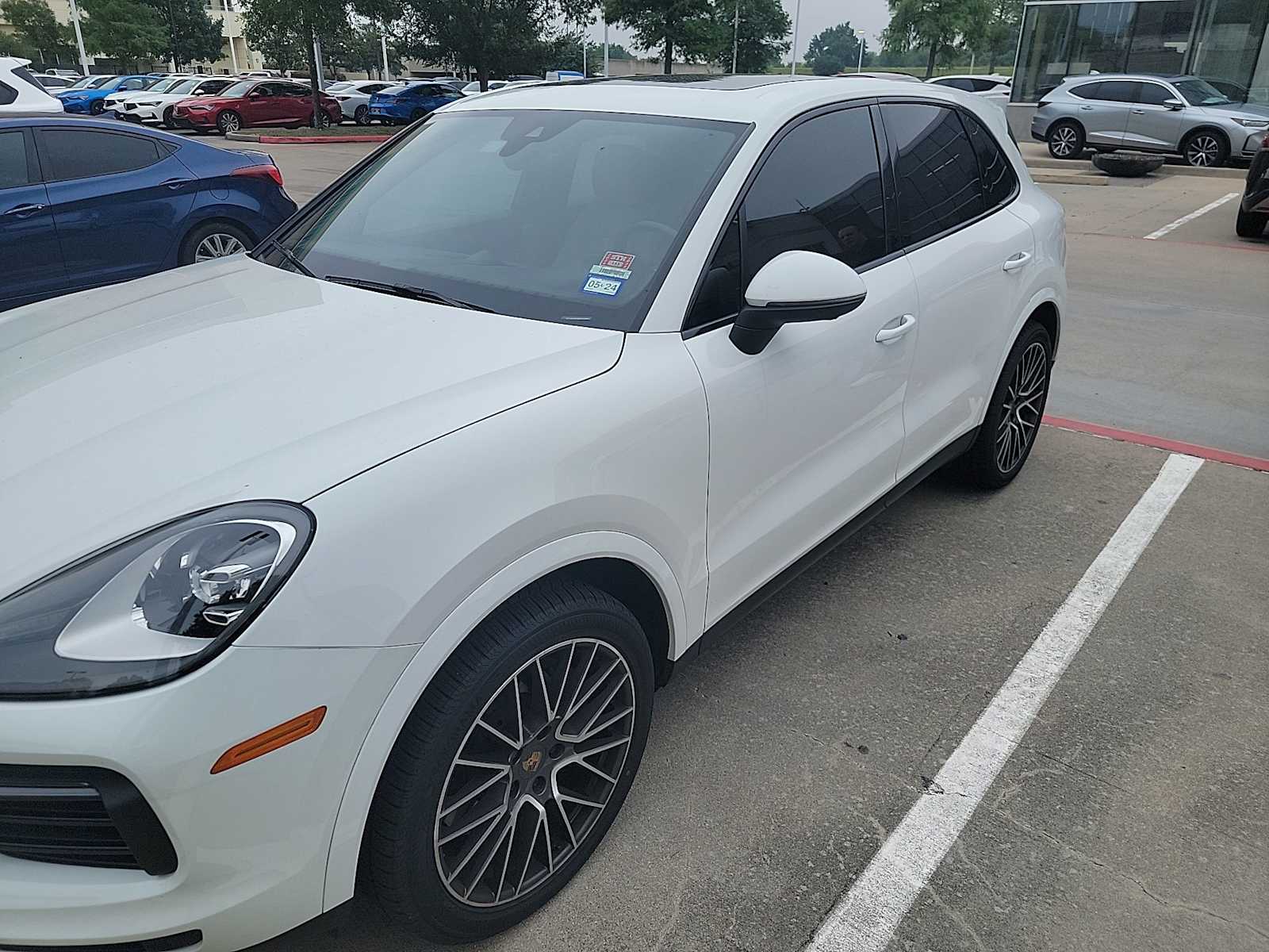 Thumbnail: 2022 Porsche Cayenne - 2