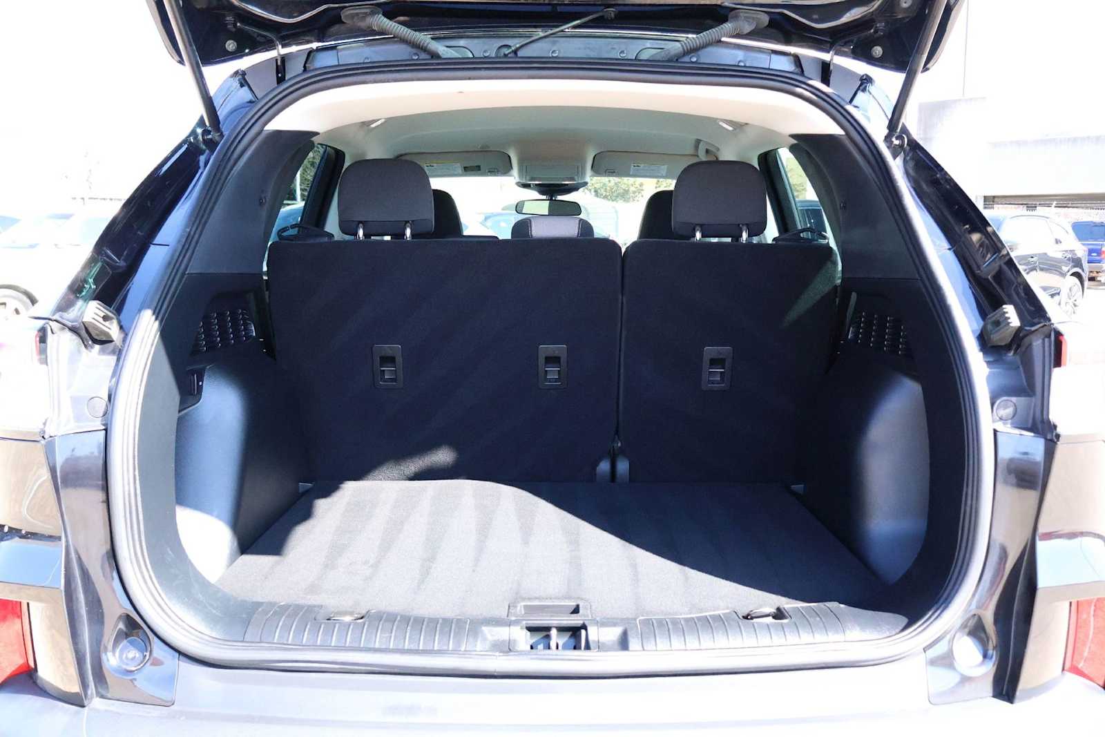 Thumbnail: 2022 Ford Escape - 19