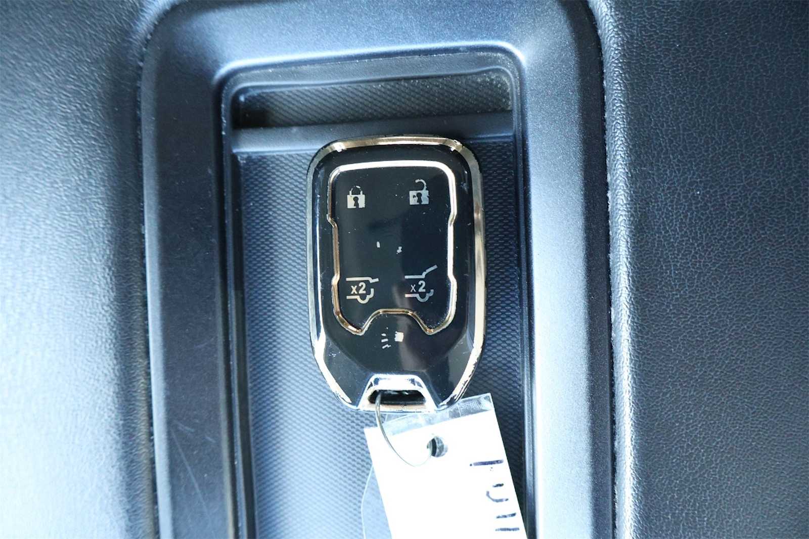 Thumbnail: 2019 GMC Yukon XL - 20